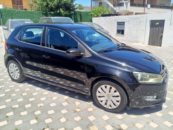 Durres, shes makine VW POLO 1.6 NAFT GJENDJA PERFEKT Nafte, e zeze manuale Kondicioner 180.000 km 4.400 €