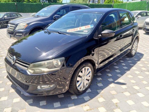 Durres, shes makine VW POLO 1.6 NAFT GJENDJA PERFEKT Nafte, e zeze manuale Kondicioner 180.000 km 4.400 €