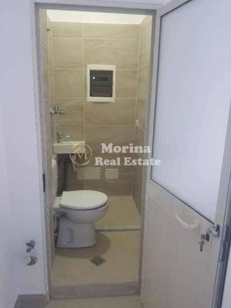 Tirane, jepet me qera ambjent biznesi Kati 1, 30 m² 400 € (Vasil Shanto)