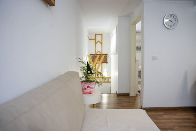 Tirane, jepet me qera apartament 1+1+Ballkon Kati 1, 70 m² 600 € (RRUGA BILAL GOLEMI)