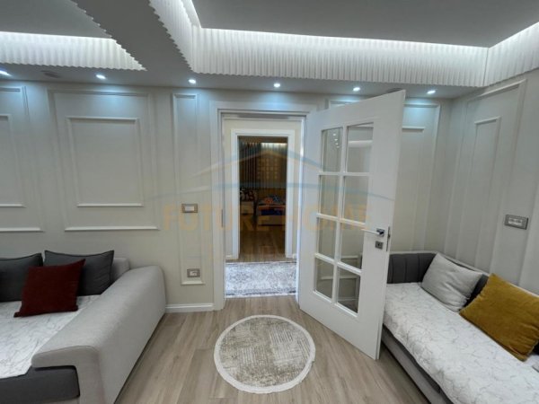 Durres, shitet shtepi 2+1 , 275 m² 300.000 € 