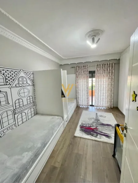 Tirane, shitet Vile 4 Katshe Kati 0, 840 m² 1.500.000 € (RRUGA SELAUDIN ZORBA, PRANE SPITALIT AMERIKAN 2)