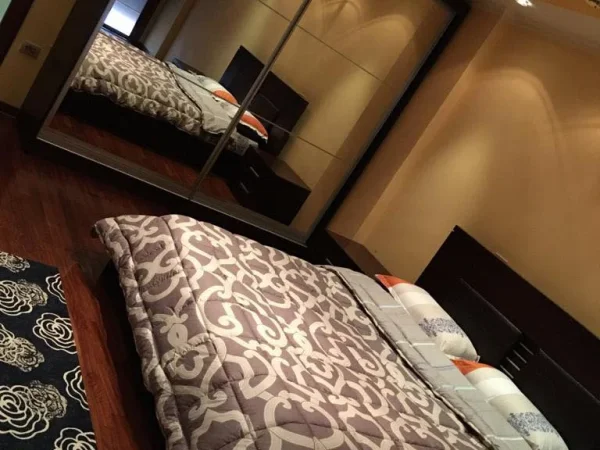 Tirane, jepet me qera apartament duplex 2+1 Kati 6, 100 m² 700 € (Ish Ekspozita, Grepi i Artë)