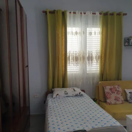 Tirane, shes apartament 1+1+Ballkon Kati 3, 65 m² (Siri Kodra)