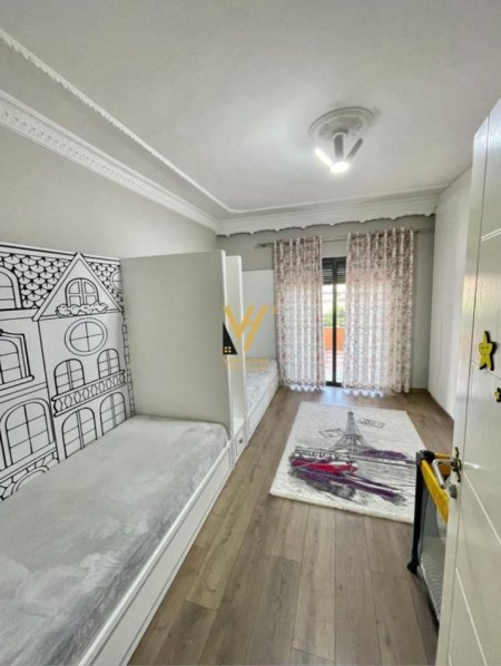 Tirane, jepet me qera Vile 3 Katshe Kati 0, 1.531 m² 5.000 € (RRUGA SELAUDIN ZORBA, PRANE SPITALIT AMERIKAN 2)