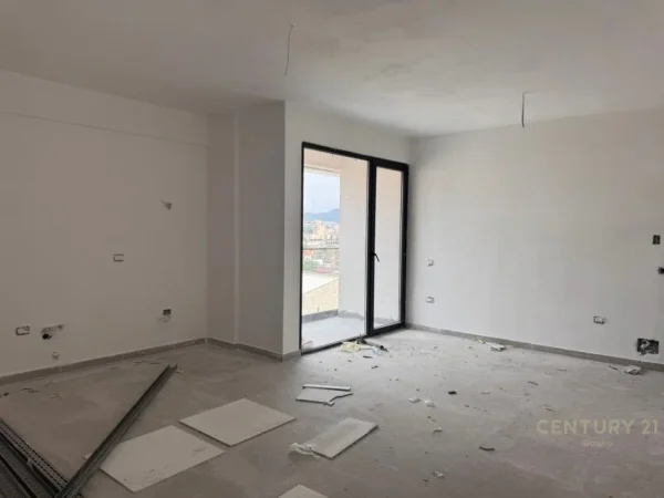 Tirane, jap me qera ambjent biznesi Kati 6, 94 m² 1.140 € (Zogu i Zi)