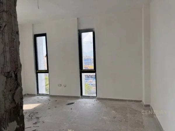Tirane, jap me qera ambjent biznesi Kati 6, 94 m² 1.140 € (Zogu i Zi)