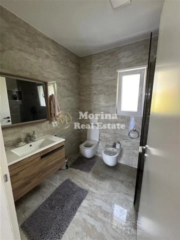 Tirane, jepet me qera apartament 3+1 Kati 1, 370 m² 2.000 € (Laknas)