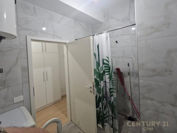 Tirane, jepet me qera apartament 2+1 Kati 6, 102 m² 520 € 