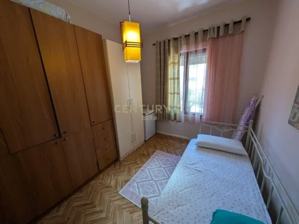 Tirane, jepet me qera apartament 2+1 Kati 2, 80 m² 500 €