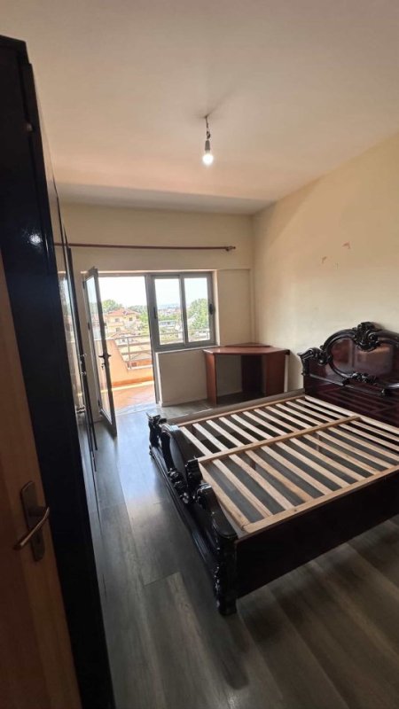 Tirane, jepet me qera apartament 2+1+Ballkon Kati 3, 105 m² 400 € (Astir, pas Bar Artisti)