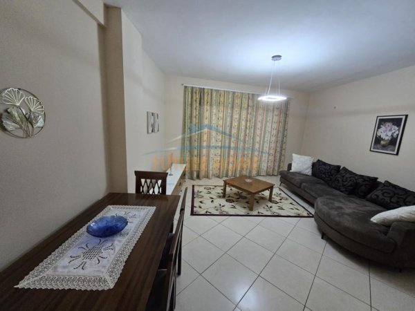 Tirane, jepet me qera apartament 2+1 Kati 6, 112 m² 500 € 