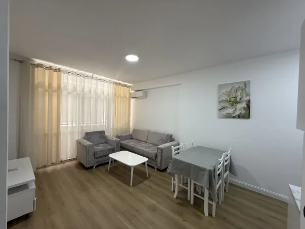 Tirane, jepet me qera apartament 1+1+Ballkon Kati 7, 60 m² 450 € (ASTIR VILA L)