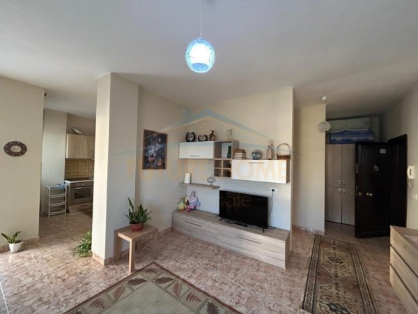 Durres, shitet apartament 1+1 , 