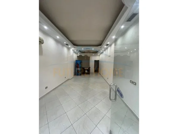 Durres, jepet me qera ambjent biznesi Kati 1, 45 m² 350 € 