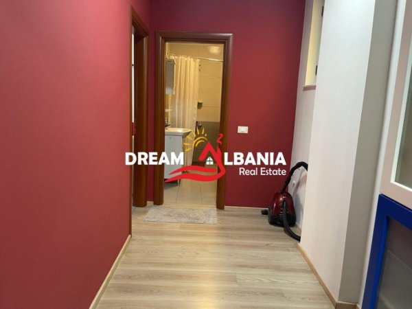Tirane, jepet me qera apartament 2+1+Ballkon Kati 6, 140 m² 1.000 € (ne Rrugen e Durresit prane Ring Center)