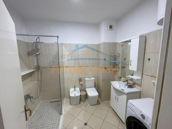 Tirane, jepet me qera apartament 2+1 Kati 2, 102 m² 600 € (pranë Fondacionit &quot;Eleonora&quot; Kodra e Diellit.)