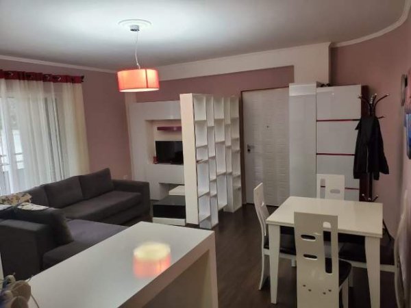Jepet me qera apartament 1+1+BLK Kati 1, 550 Euro (Rezidenca Kodra e Diellit)