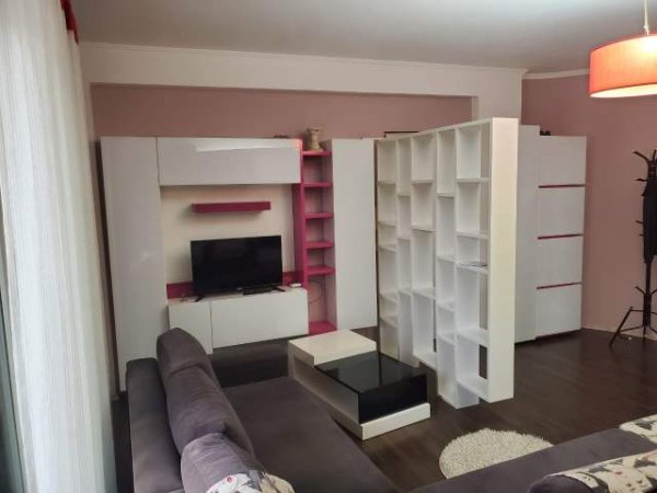 Jepet me qera apartament 1+1+BLK Kati 1, 550 Euro (Rezidenca Kodra e Diellit)