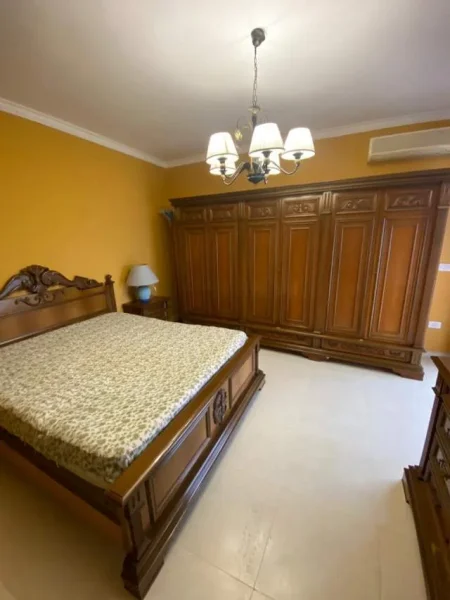 Ne qender te Durresit, shitet  apartament 2+1, me pamje te mrekullueshme nga deti