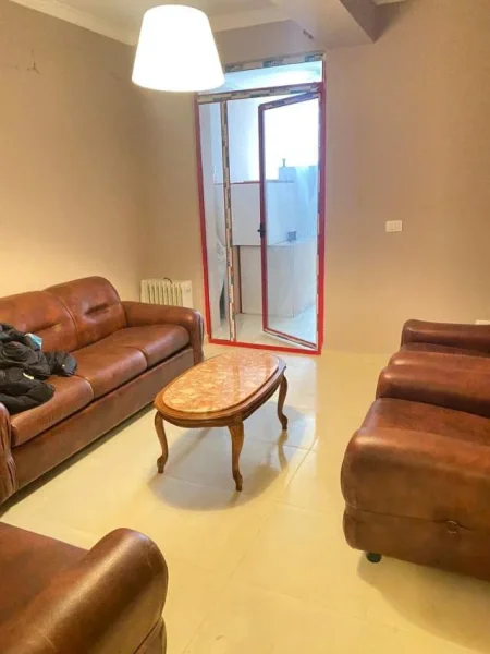 Ne qender te Durresit, shitet  apartament 2+1, me pamje te mrekullueshme nga deti