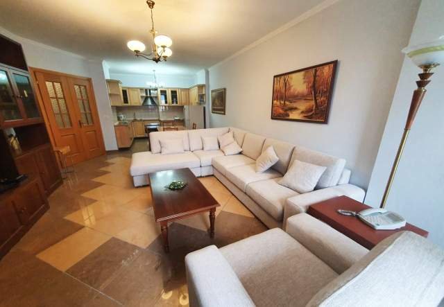 Tirane, jepet me qera apartament 109 m² 700 Euro