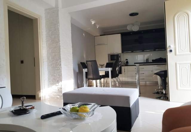 Elbasan, shitet shtepi 213 m² 90.000 Euro