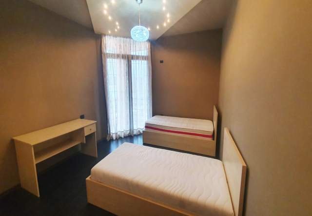 Tirane, jepet me qera apartament 114 m² 600 Euro