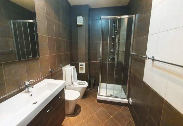 Tirane, jepet me qera apartament 114 m² 600 Euro