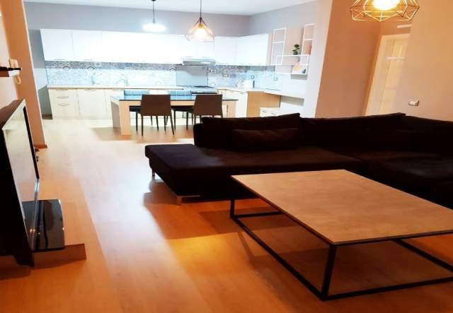 Tirane, jepet me qera apartament 113 m² 500 Euro