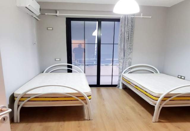 Tirane, jepet me qera apartament 113 m² 500 Euro