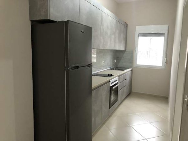 Tirane, jap me qera apartament 1+1+BLK Kati 3, 70 m² 300 Euro (Bego Hoxha)