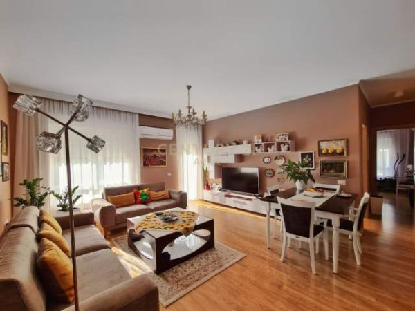 Tirane, jap me qera apartament 2+1+BLK Kati 5, 100 m² 650 Euro (LIQENI I THATE)