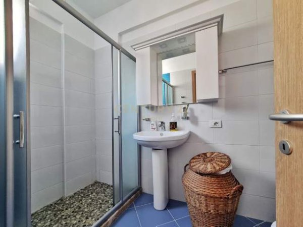 Tirane, jepet me qera apartament 2+1+BLK Kati 5, 100 m² 650 Euro (Liqeni i Thate)