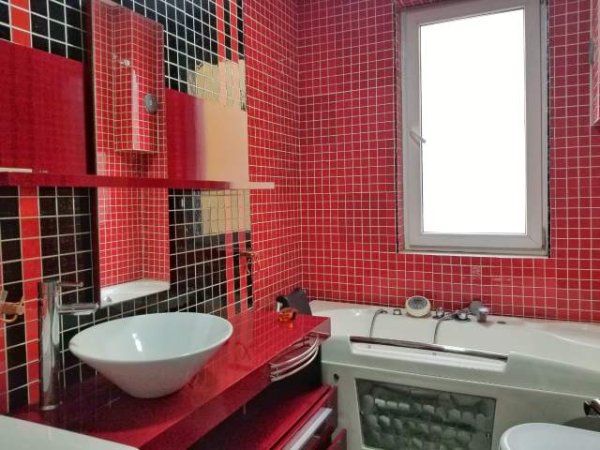 Tirane, jap me qera apartament 2+1+BLK Kati 1, 100 m² 600 Euro (Rruga Eduard Mano)