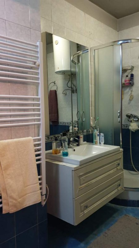 Tirane, jap me qera apartament 1+1+A+BLK Kati 7, 68 m² 500 Euro (Rruga Janos Huniadi)