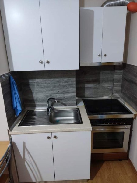 Shqiperi, jepet me qera garsonier 1+1 Kati 2, 35 m² 15.000 Leke (TRE VELLEZERIT KONDI)