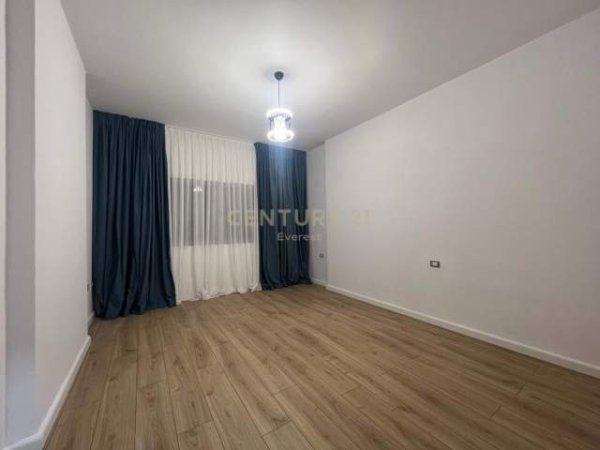 Tirane, shes apartament 1+1+BLK Kati 4, 55 m² 70.000 Euro (.)