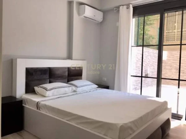 Tirane, jepet me qera apartament 1+1+BLK Kati 1, 120 m² 600 Euro (Kodra e Diellit)