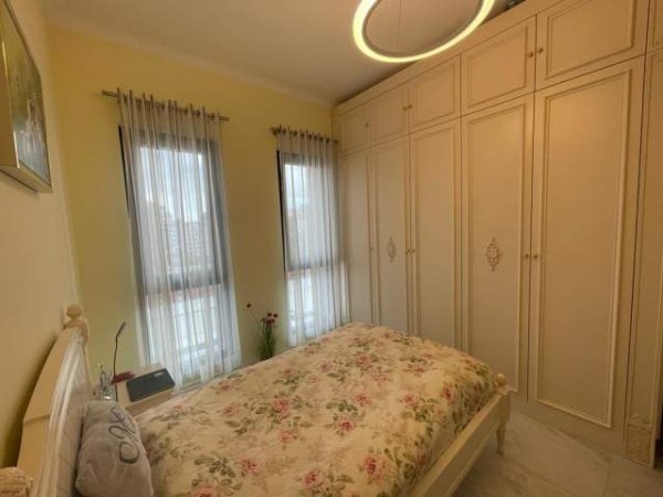 Tirane, jepet me qera apartament 2+1+BLK Kati 5, 90 m² 900 Euro (Kompleksi Arlis sq 21)