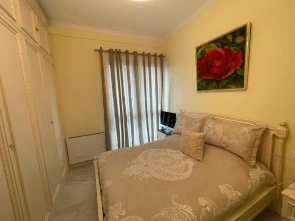 Tirane, jepet me qera apartament 2+1+BLK Kati 5, 95 m² 1.100 Euro