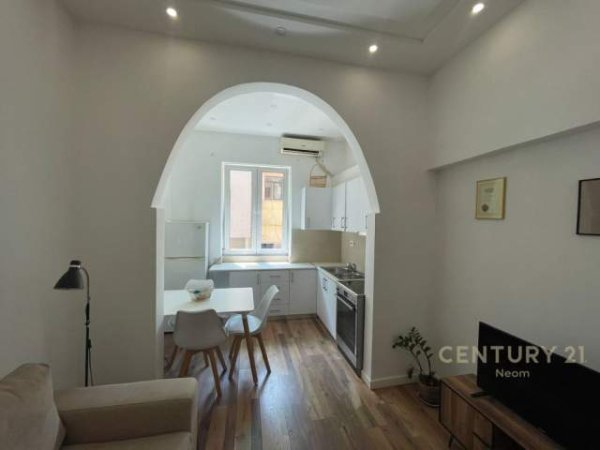 Tirane, jepet me qera apartament 1+1+BLK Kati 4, 440 Euro (Bar kafe roma)