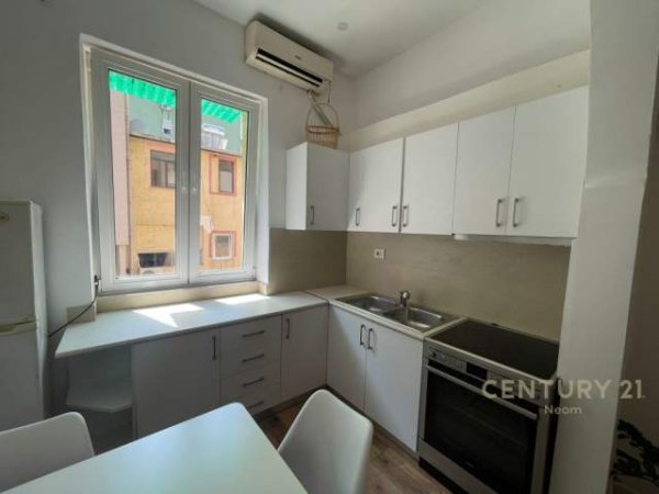 Tirane, jepet me qera apartament 1+1+BLK Kati 4, 60 m² 450 Euro