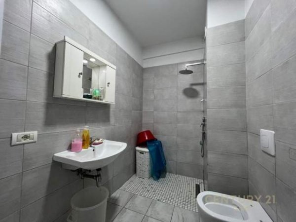 Tirane, shitet apartament 1+1+BLK Kati 1, 72 m² 95.000 Euro (Unaza e Re, Green City)