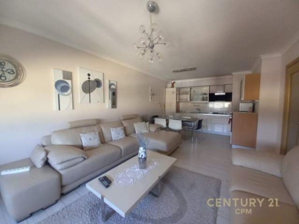 Tirane, jepet me qera apartament 1+1+BLK Kati 10, 92 m² 550 Euro (Rruga Margarita Tutulani, Gjimnazi Petro Nini Luar)
