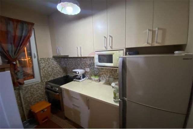 Tirane, jepet me qera apartament 1+1+BLK Kati 2, 60 m² 400 Euro