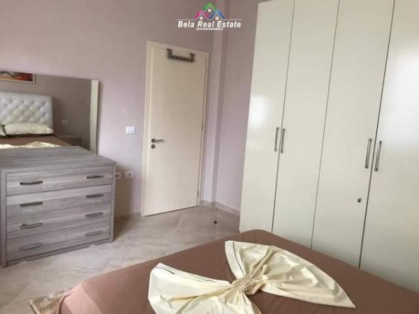Tirane, jepet me qera apartament 1+1+BLK Kati 1, 84 m² 350 Euro (fresku)