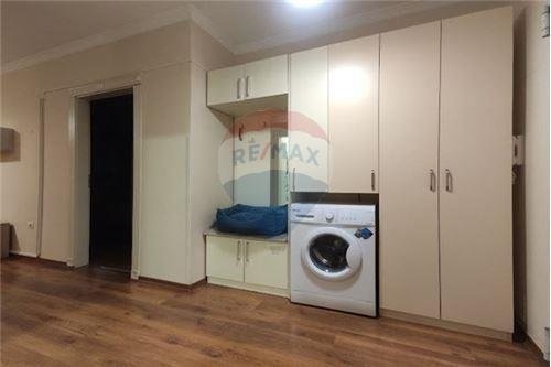 Tirane, jepet me qera apartament 92 m² 500 Euro (21 dhjetori)