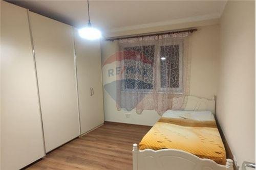 Tirane, jepet me qera apartament 92 m² 500 Euro (21 dhjetori)