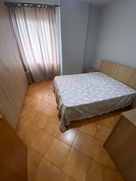 Tirane, jepet me qera apartament 1+1+BLK Kati 3, 65 m² 380 Euro